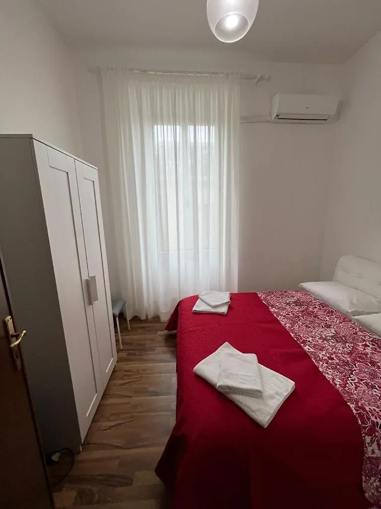 Colosseo Guest House Gil Roma