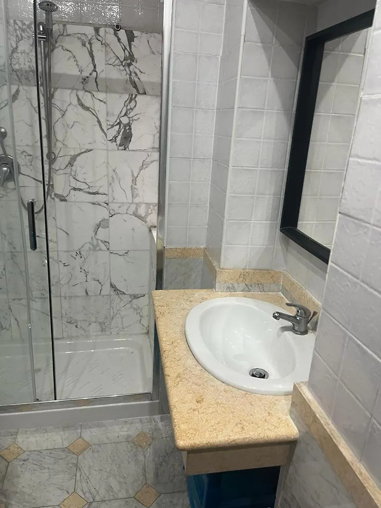 Colosseo Guest House Gil Roma