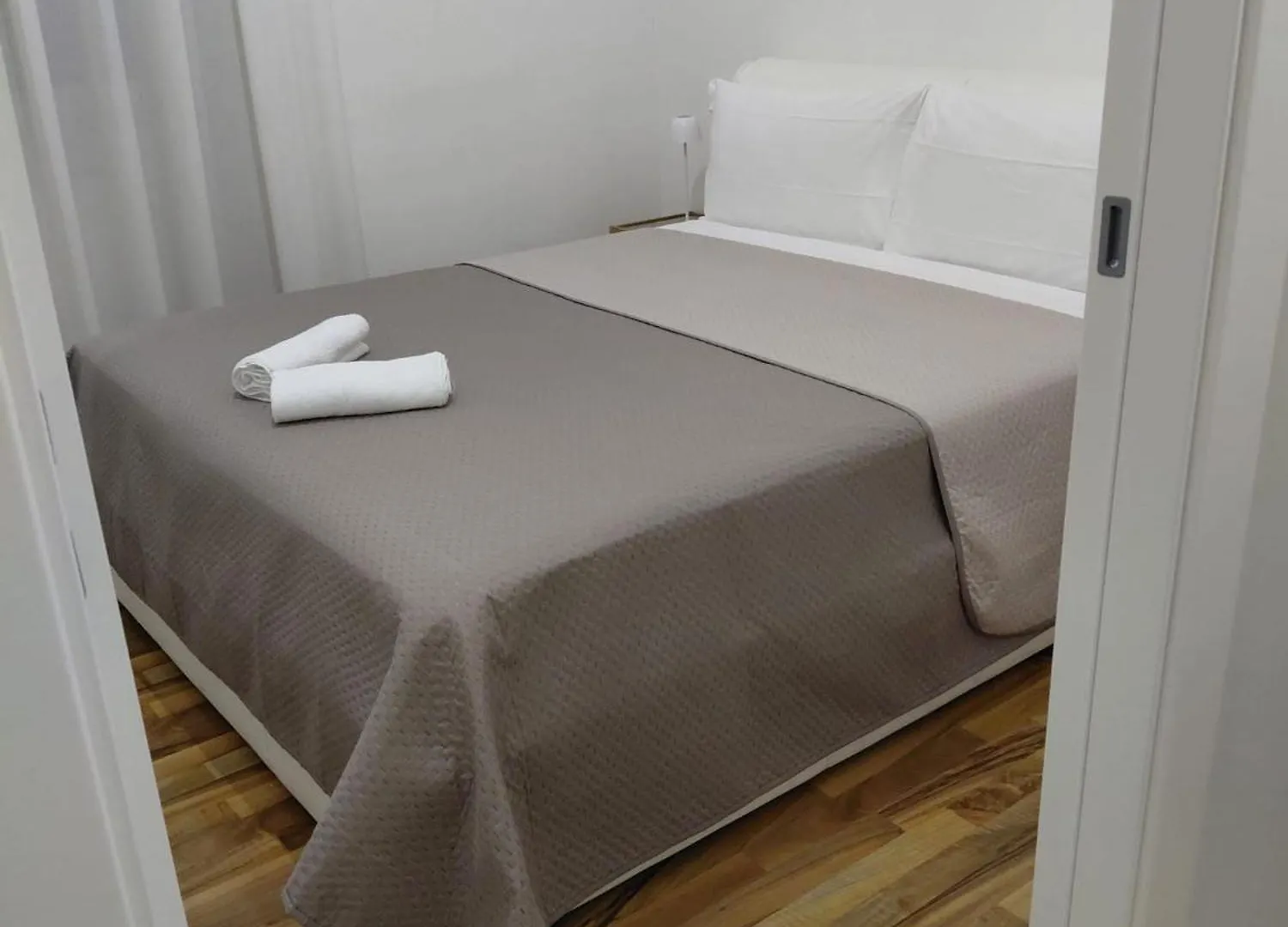 Colosseo Guest House Gil Roma