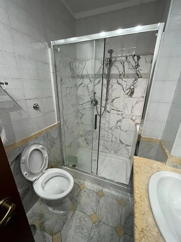 Colosseo Guest House Gil Rome